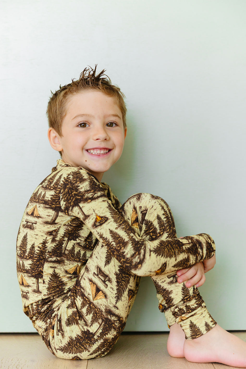 Basecamp camping bamboo two-piece set for kids – breathable bamboo clothing with tents and trees