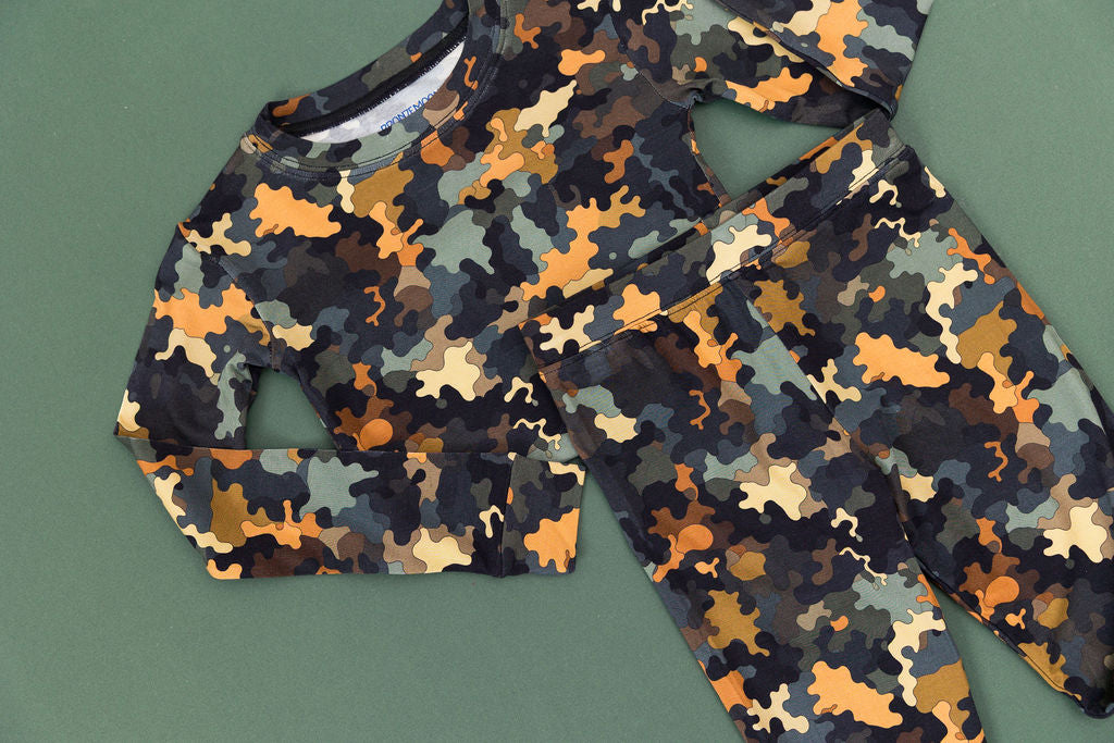 Hide & Seek camo bamboo two-piece set for kids – breathable modern camouflage bamboo clothing